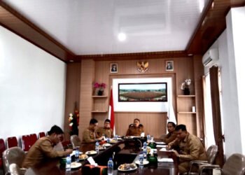 Plt Sekda Ikuti Zoom Meeting Evaluasi Kinerja Pemantapan Tugas Dengan Mendagri