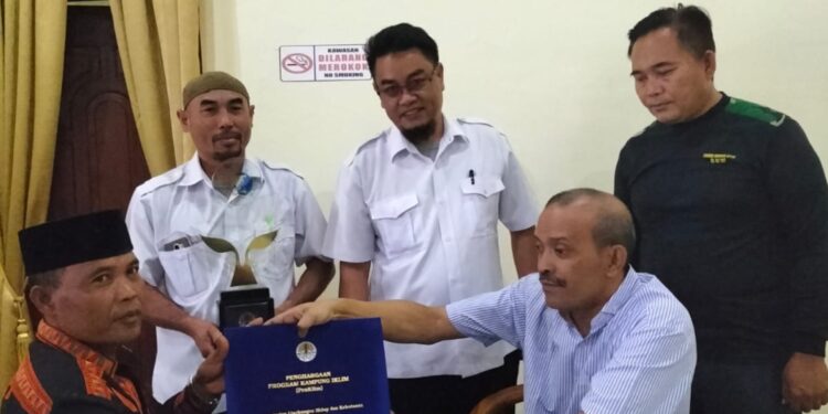 Pemkab Gayo Lues Serahkan Sertifikat Kampung Proklim Kategori Nasional 2022
