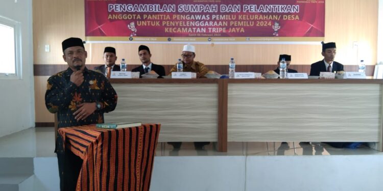 Ketua Panwaslih Gayo Lues Ikuti Pelantikan Anggota Panitia Pengawas Pemilu Se-Kecamatan Tripe Jaya