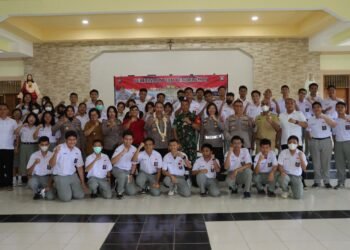 Kapolres Pematang Siantar Berikan Penyuluhan Tentang Bahaya Penyalahgunaan Narkoba ke Siswa SMA RK Budi Mulia