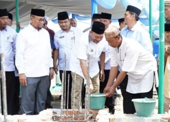 Syah Afandin Hadiri Peletakan Batu Pertama Pembangunan Masjid Haimah Abdul Hamid