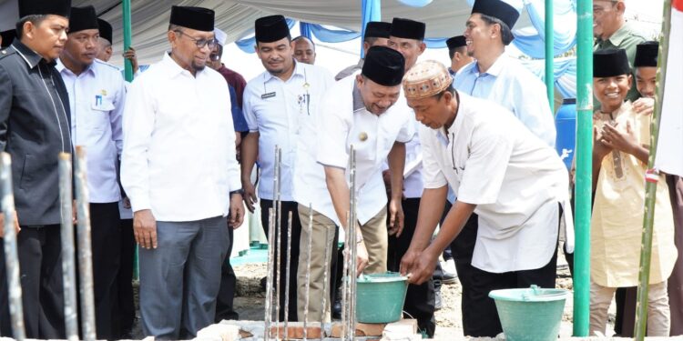 Syah Afandin Hadiri Peletakan Batu Pertama Pembangunan Masjid Haimah Abdul Hamid