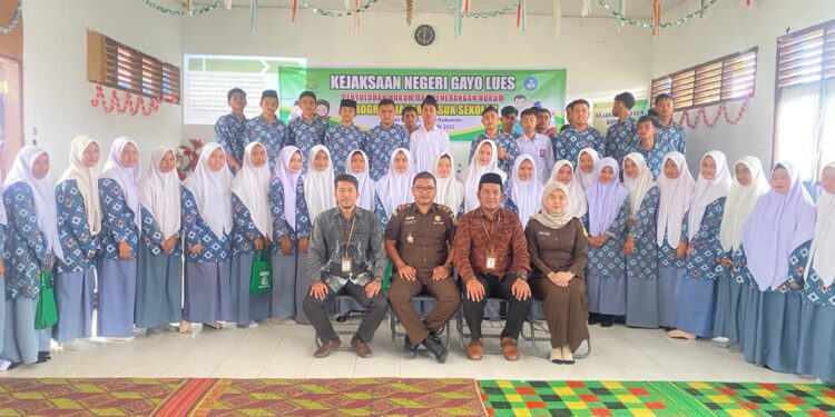 Kejaksaan Negeri Gayo Lues Gelar Penyuluhan Hukum Jaksa Masuk Sekolah