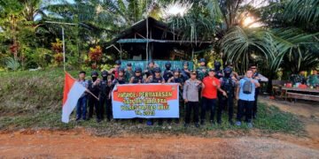 Wujud Sinergitas TNI-Polri, Satgas Pamtas Yonarmed 19/105 Trk Bogani Patroli Bersama Polri Di Perbatasan RI-Malaysia