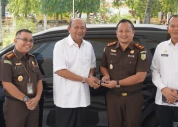 Satu Unit Mobil Operasional Diserahkan Afandin untuk Kacabjari Pangkalan Berandan