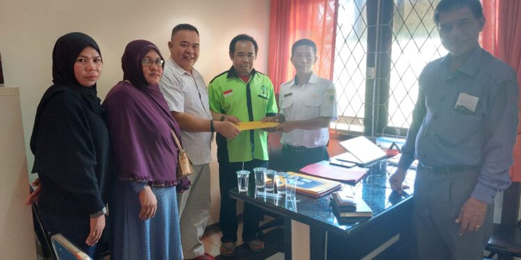 Notulen Bipartit SBSI 1992-PT PGM Diserahkan ke Disnaker Kapuas Hulu