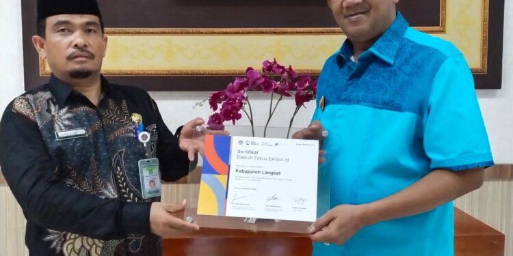 Pendidikan Langkat Raih Peringkat Pertama Sertifikat Daerah Fokus Belajar dari Kemendikbudristek RI
