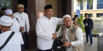 Lepas JCH di Asrama Haji, Plt Bupati Langkat Ingatkan Jaga Kesehatan & Tidak Menyiakan Waktu