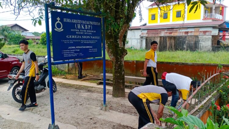Sambut Hari Bhayangkara ke-77, Polres Melawi Melaksanakan Baksos di 5 Tempat Ibadah