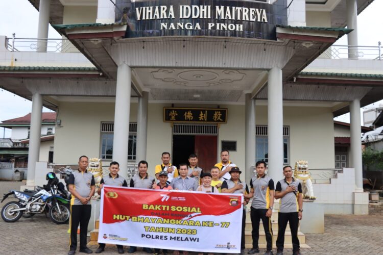 Sambut Hari Bhayangkara ke-77, Polres Melawi Melaksanakan Baksos di 5 Tempat Ibadah
