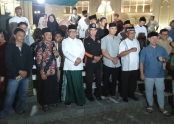 Oesman Sapta Odang (Oso) Ketum P.Hanura Bersama Jajaran Dan Muspida Menghadiri Gema Takbir Idul Adha 10 Dzulhijjah 1444 Yang Berkumandang Di Masjid Oesman Al-Khair