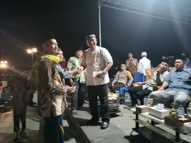 Oesman Sapta Odang (Oso) Ketum P.Hanura Bersama Jajaran Dan Muspida Menghadiri Gema Takbir Idul Adha 10 Dzulhijjah 1444 Yang Berkumandang Di Masjid Oesman Al-Khair
