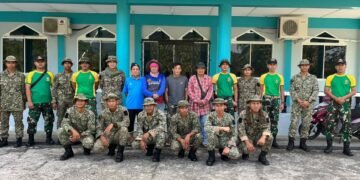 BANGUN SINERGITAS!! TNI AD DAN TDM BERSIHKAN MASJID DAN PEMAKAMAN KAMPUNG MELAYU LUBUK ANTU MALAYSIA