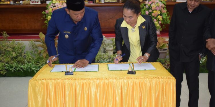 DPRD Langkat Setujui Ranperda Pertanggungjawaban Pelaksanaan APBD 2022 Jadi Perda