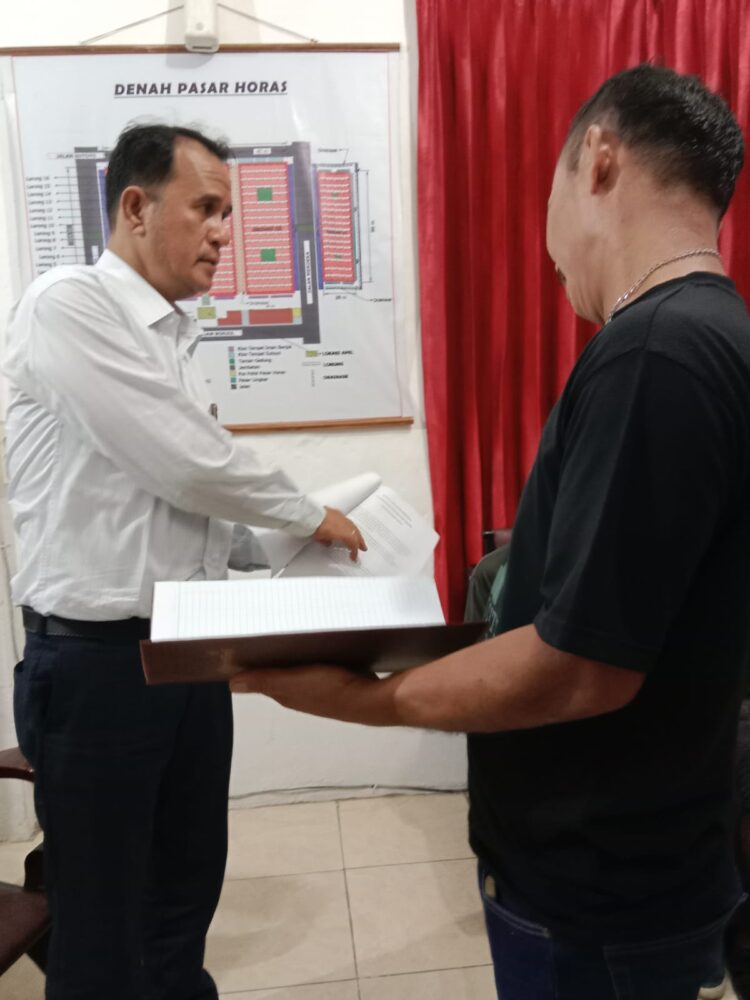 Pedagang Pasar Pertanyakan Permasalahan Mereka ke Dirut PD Pasar Horas Jaya