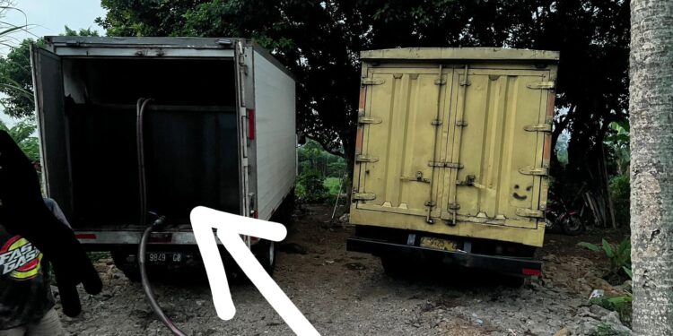 Diduga Kendaraan Modifikasi Pengangkut BBM Bersubsidi Milik Aparat, LSM  Minta APH Tertibkan Aktifitas Penyalahgunaan BBM Bersubsidi di Jalan pasar Parung Waru Kabupaten Bogor