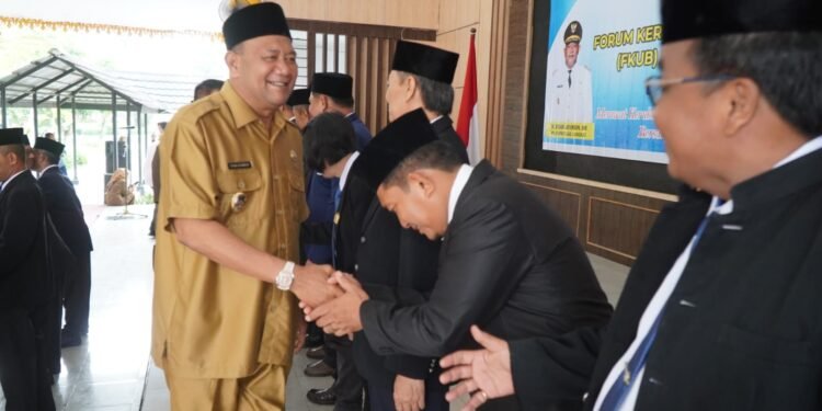 Diharapkan Jaga Kerukunan, Syah Afandin Lantik FKUB Langkat Periode 2023-2028