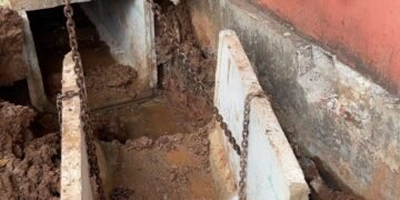 Kegiatan Proyek Pemasangan U-Ditch Diduga Tidak Menggunakan Lantai Kerja.