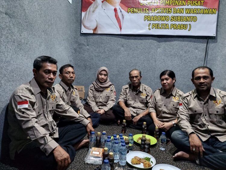 Rapat Perdana DPP Pelita Prabu Komitmen Menangkan Prabowo Presiden.