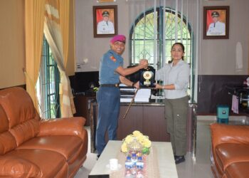 Danyon Marinir Berpamitan Dengan Ketua DPRD Langkat