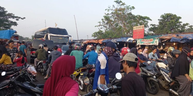 Rustam Effendi SH MH: “Revitalisasi Pasar Kuta Bumi Demi Kepentingan Pedagang atau Pihak Ketiga?”