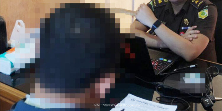 Jaksa Penyidik Pidsus Kejari Bukittinggi Periksa Tersangka Pasar Atas