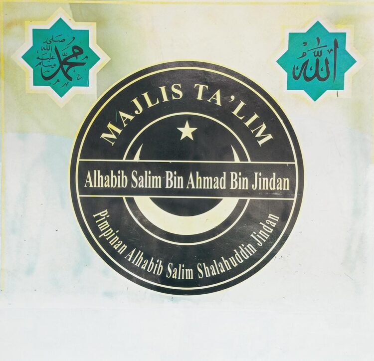 Rais Laskar Suku Betawi hadir dalam acara Maulid Nabi Muhammad SAW Dan HAUL 56 Alhabib Salim bin Ahmad bin Jindan