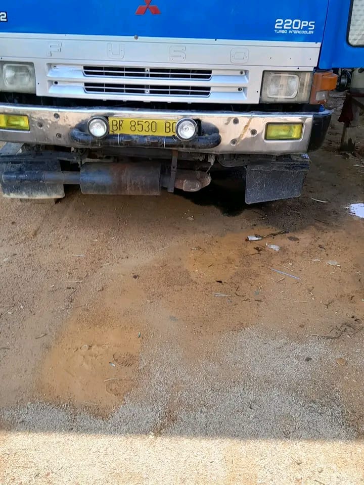 Polres Tapteng Dinilai Lengah,Puluhan Ton BBM Ilegal Bongkar Muatan ke Kapal Tongkang di Pondok Batu