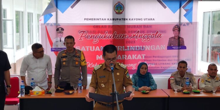 PEJABAT BUPATI KAYONG UTARA BERSAMA KAPOLSEK PULAU MAYA KARIMATA MELAKSANAKAN KEGIATAN KUNJUNGAN KERJA PJ BUPATI KAYONG UTARA