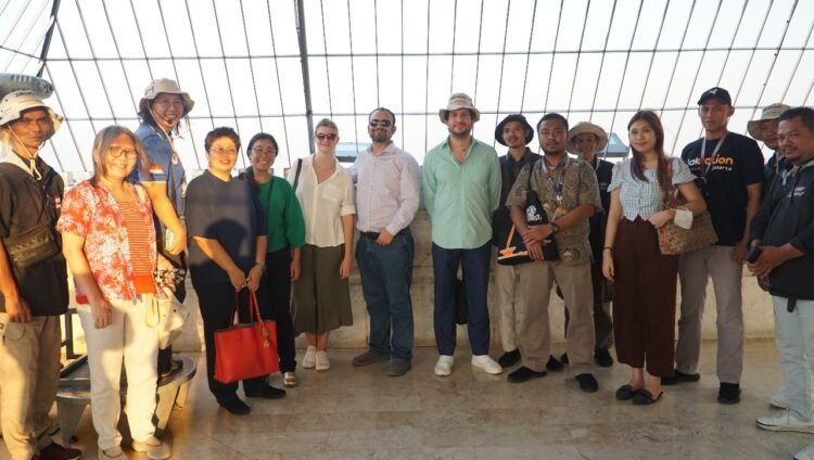*FEALAC JVP 2023 City Tour, Disparekraf DKI Hadirkan Jurnalis Amerika Latin dan Jurnalis Media Online ke Kota Tua dan Monas*