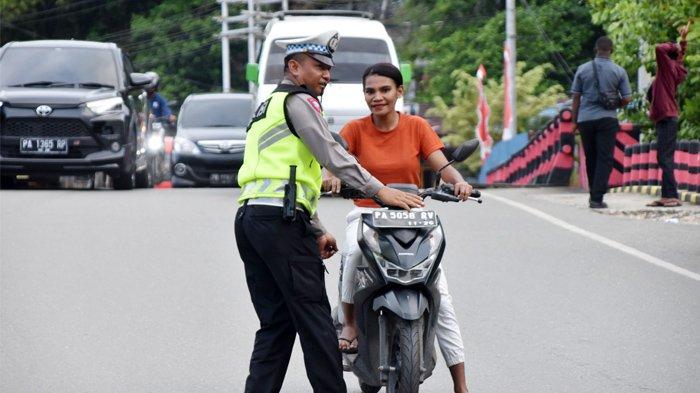 Dishub Kabupaten Jayapura Kerjasama Dengan Polri Gelar Rajia Pajak, STNK Mobil Dan Motor