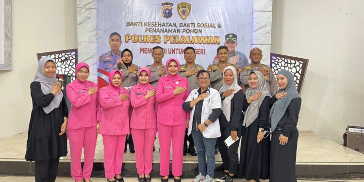 Polres Pelalawan Gelar Acara Puncak Bakti Kesehatan, Sosial dan Penanaman Pohon SSDM Polri Dalam rangka Mengabdi Untuk Negeri