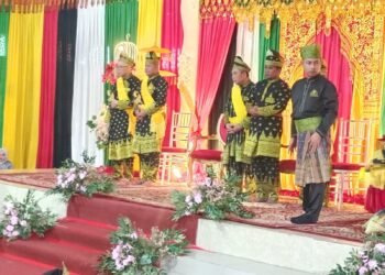 LAMR Pelalawan Gelar Pemberian Gelar Kehormatan Adat Kepada Kapolres dan Kejari Pelalawan