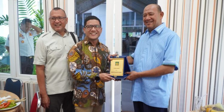 Plt Bupati Langkat Terima Audiensi Kadin Sumut Bersama PT Dayalima Daya