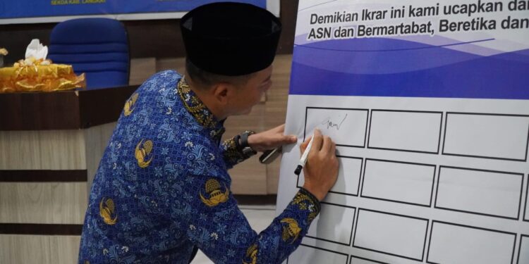 Pakta Integritas Diminta Jadikan ASN Pemkab Langkat Netralitas & Bebas dari Intervensi Politik