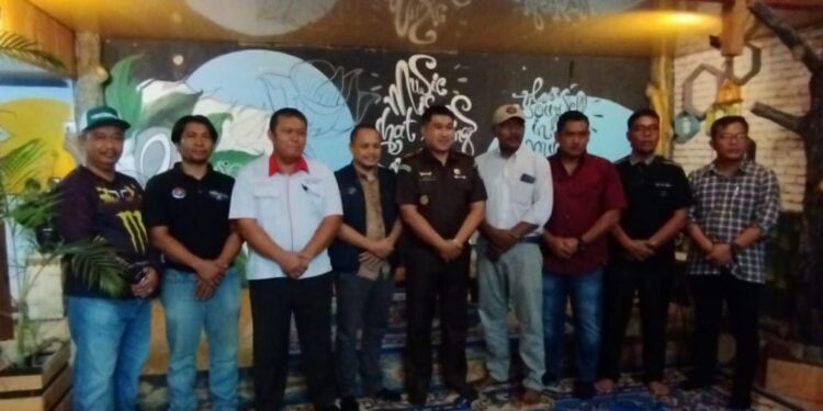 Kejari Azrijal SH.MH Jalin Silaturahmi Bersama Insan Pers Pelalawan