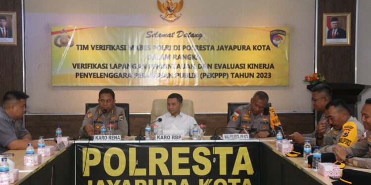 Srena Mabes Polri Tinjau Pelayanan Publik Polresta Jayapura Kota