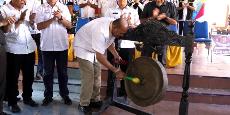 Syah Afandin Buka PORKAB Langkat, Berikut Harapannya