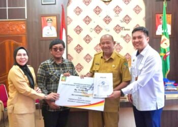 Syah Afandin Serahkan Santunan ke Ahli Waris Korban Meninggal di Objek Wisata