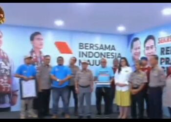 Sekber Relawan Prabowo-Gibran SUMUT Bagi Makan Siang dan Susu setiap Jum’at dan Sabtu