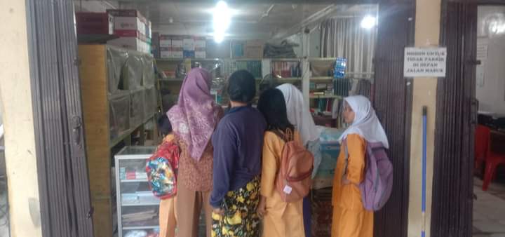 Sekolah SD, SMPN, Dan SMA Sederajat di Mandau Duri, Bengkalis Arahkan Siswa-Siswi Beli LKS ke Salah Satu Toko Buku.