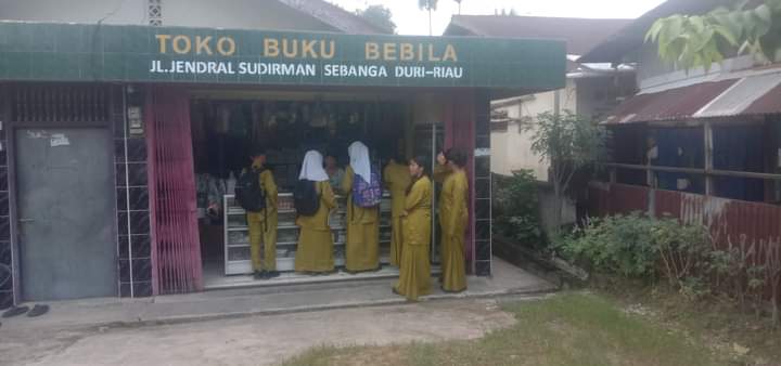 Sekolah SD, SMPN, Dan SMA Sederajat di Mandau Duri, Bengkalis Arahkan Siswa-Siswi Beli LKS ke Salah Satu Toko Buku.
