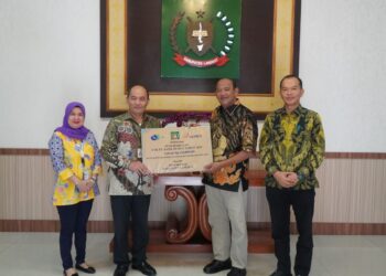 Bank Sumut Stabat Serahkan CSR ke Pemkab Langkat