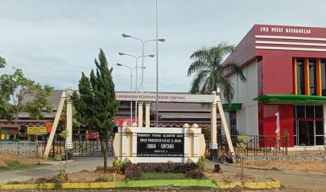 Sintang Lautan Asmara,Oknum Siswa Di Salah Satu Sekolah Berbuat Mesum