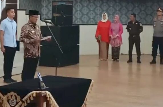 Pj. Bupati Dr. Sugeng Riyanta,SH.MH Merotasi Eselon III, IV dan Fungsional di Lingkungan Pemkab. Tapanuli Tengah- Sumut.
