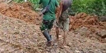 Di duga ada unsur politik salah satu calon dewan menggusur lahan masyarakat tanpa ada nya ganti rugi