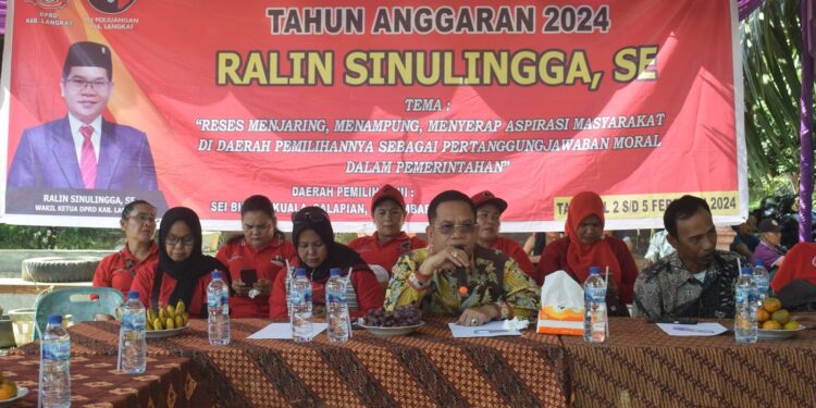 Wakil Ketua DPRD Langkat Ralin Sinulingga Bawa 4 M Saat Reses