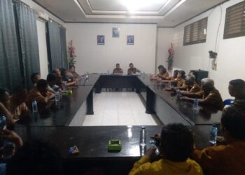Kadis PMD Tapanuli Tengah Henry H Sitinjak, S.TP Minta Kades Dan Aparat Desa Jangan Anti Kritik.