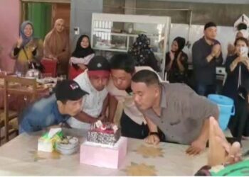 Pj. Bupati Tapteng Dr. Sugeng Riyanta,SH.MH Buat Kejutan di Hari Pers Nasional