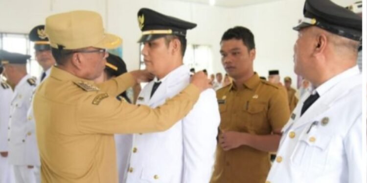 Pj. Bupati Tapteng Lantik Pejabat Administrator dan Pejabat Pengawas di Lingkungan Pemkab Tapteng